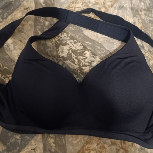 Blue bra like new with partial padding and adjustable straps