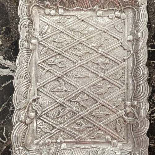 Vintage metal decorative tray like new