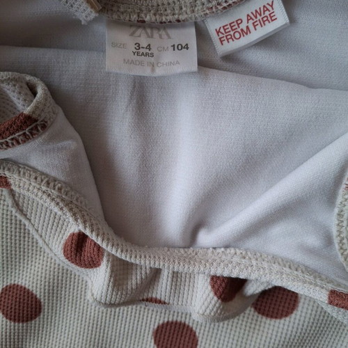Zara and Calzedonia swimsuits like new for ages 2-4 with free hats