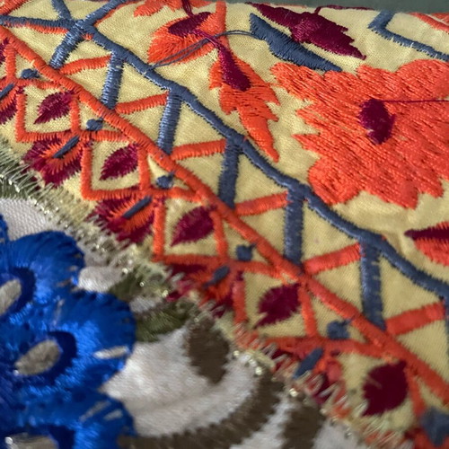 Embroidered shoulder bag used, multicolored