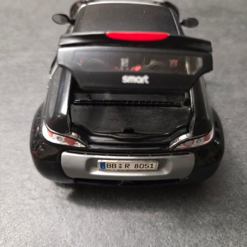 Burago Smart Roadster 2003 diecast metal model 1:18 used