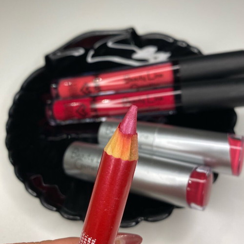 Beauty Line makeup products new with 2 lipsticks and 2 matte lipsticks