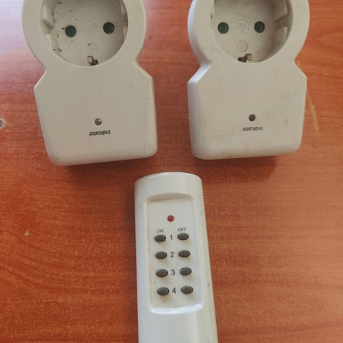 Remote-Controlled Power Sockets used, pack of 2, 220-240V, 1200W