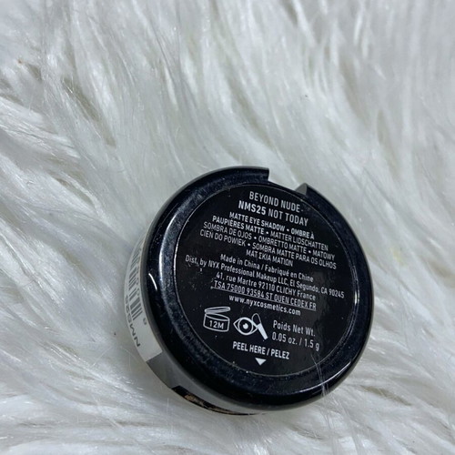 Nyx Hot singles eyeshadow new, color not today 25