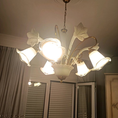 Lighting fixtures almost like new