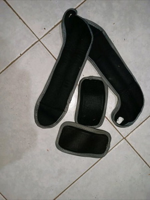 Ankle or wrist weights like new, 0.5 kg, adjustable straps