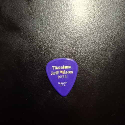 Foreigner guitar pick like new from OAKA 27/06/2026 concert