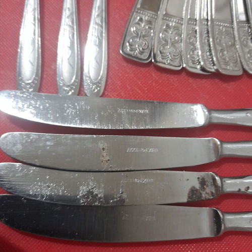 Cutlery set 24 pieces like new with coasters and opener
