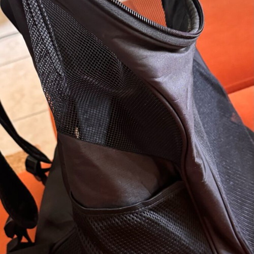 Pet carrier backpack like new, 44cm x 36cm x 30cm