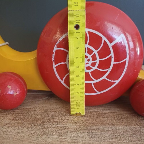 Kouvalias wooden toy used with minor wear on wheels