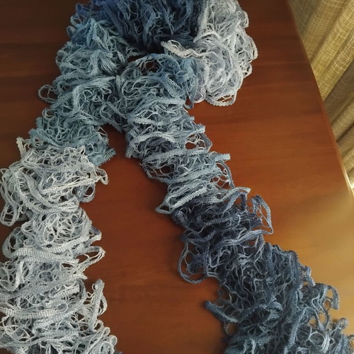 Handmade scarves like new, knitted