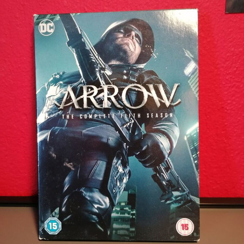 Arrow Season 5 DVD used, no Greek subtitles