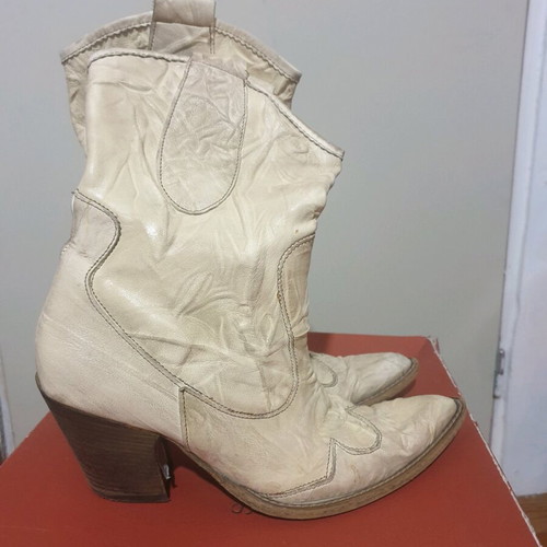 Shoe Bizz cowboy boots used, beige, size 38