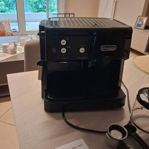De'Longhi Coffee Maker like new, espresso and filter machine