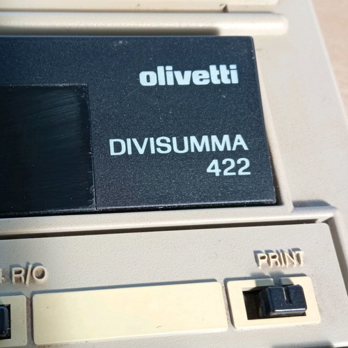 Olivetti Divisumma 422 calculator used with paper tape