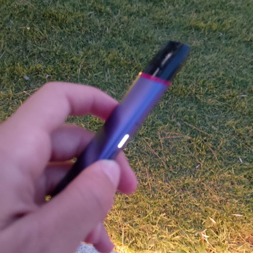 Veev vape new with two pods