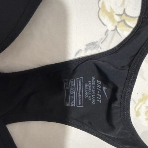 Nike sports bra 75B like new, black and yellow