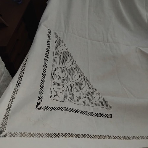 Linen curtain with azur machine lace, like new