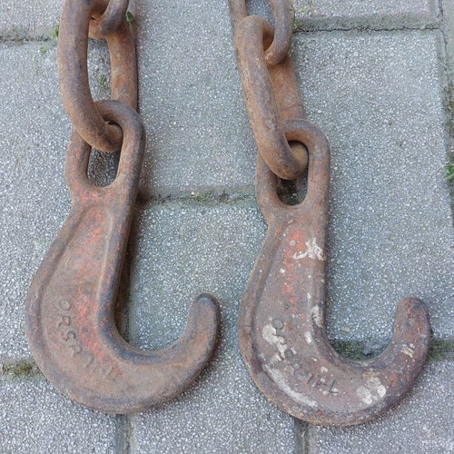 Heavy-Duty Chains with Hooks used, 3.5 meters each