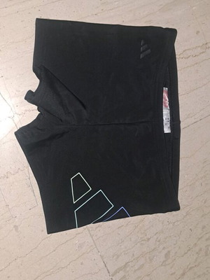 Αυθεντικό μαγιό Adidas για αγόρια 8-10 ετών, σαν καινούριο, μαύρο
