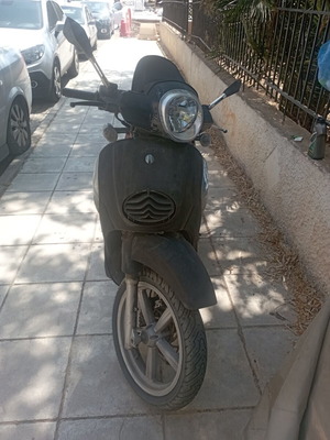 Aprilia Scarabeo 200i 2011 used scooter 181cc automatic