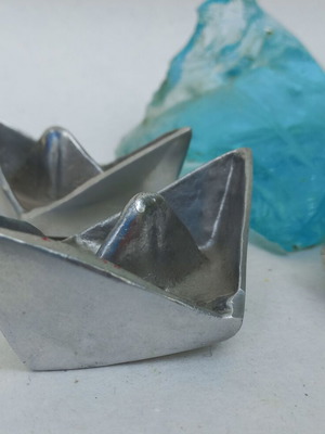 Decorative boat set like new, aluminum cast, 3 pieces