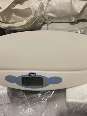 Chicco digital baby scale like new