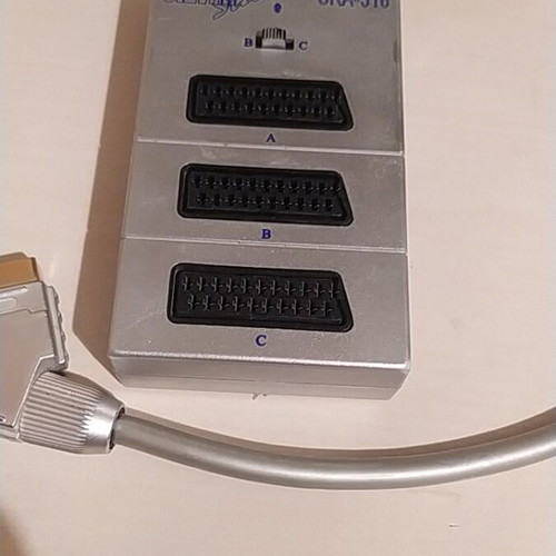Scart Distributor like new