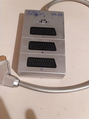 Scart Distributor like new