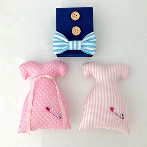 Sewing and decoration set new with 2 pin cushions and button box
