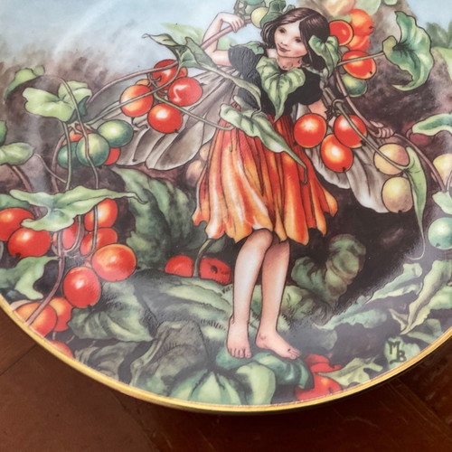 Mary Barker decorative plate with fairies, like new