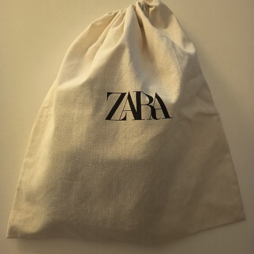 Black Zara school shoe No 28 like new