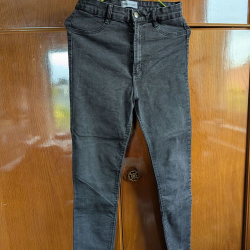 Zara jeans size 40 used, black, high waist, slim fit