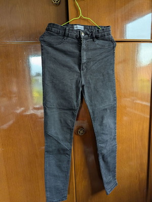 Zara jeans size 40 used, black, high waist, slim fit