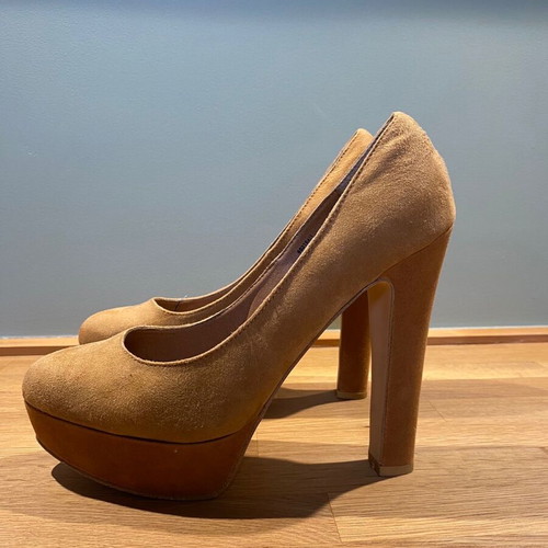 River Island pumps like new, tan-brown with two-tone, size 39