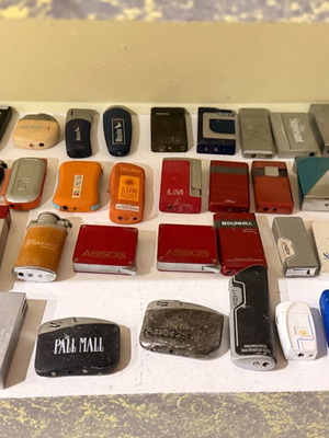 Metal lighters used, sold per piece