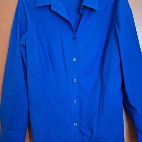 Purple shirt like new, size L