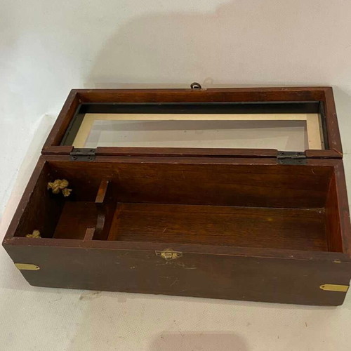 Vintage wooden wine case used, 12x13x35 cm with minor wear