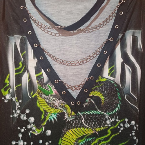 Peace and Chaos T Shirt used, one size, black multicolor