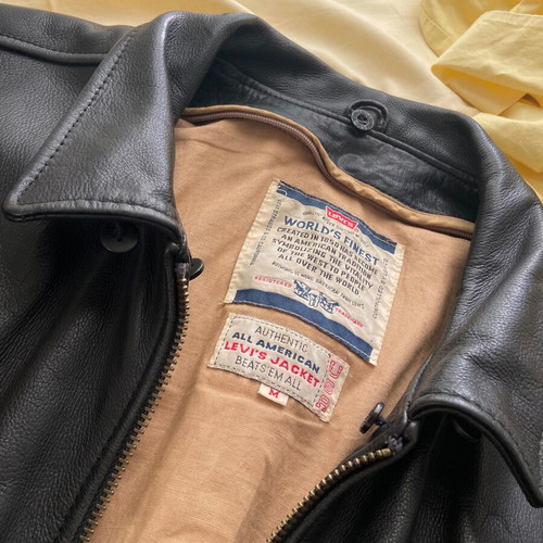 Levi’s leather bomber jacket like new, black, size M
