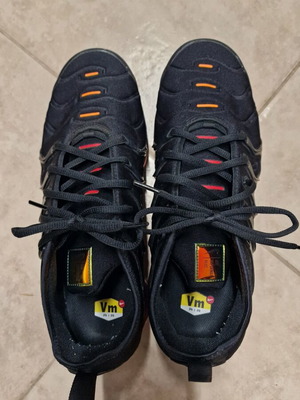 Nike Vapormax Plus athletic shoes like new, size 45.5, black