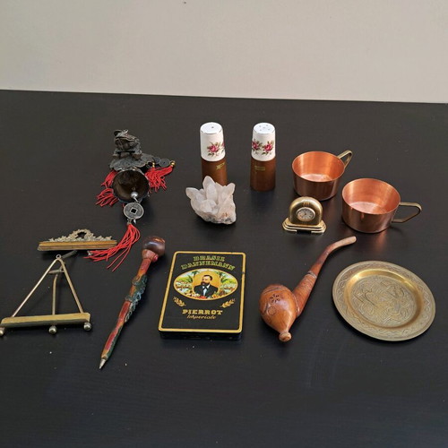 Vintage decorations like new, set