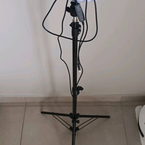 Light with phone holder base new
