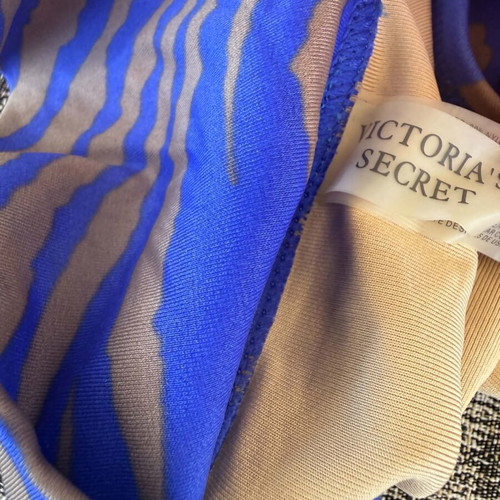 Victoria's Secret bikini like new, size L, blue