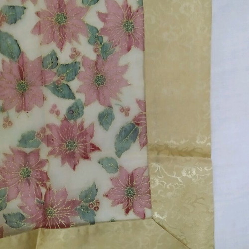 Polyester tablecloth with red flowers like new