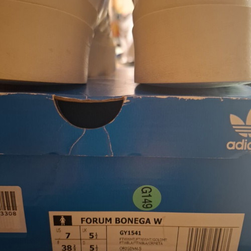 Adidas Forum Bonega W sneakers with vintage style and marble effect