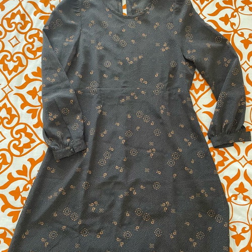 Short seasonal dress like new, black and brown shades, size L
