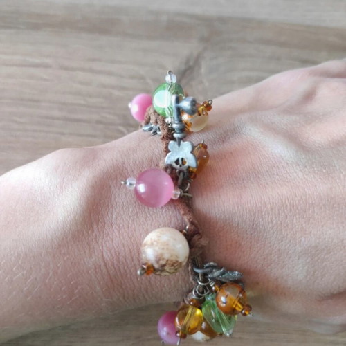 Bracelet like new with multicolored beads