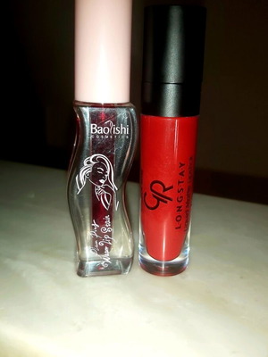Lip gloss set with two new red lip glosses