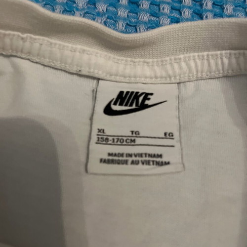 Nike t-shirt like new, size 158 cm, white, for 10-12 years